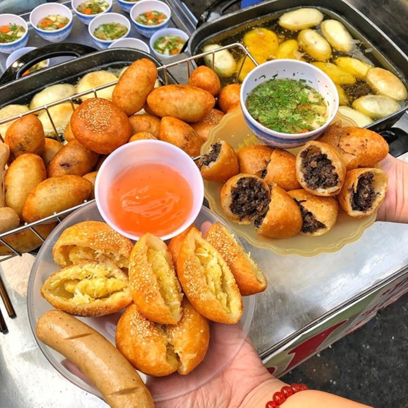 Địa chỉ: 52 Phố Lý Quốc Sư, phường Hàng Trống, quận Hoàn Kiếm.